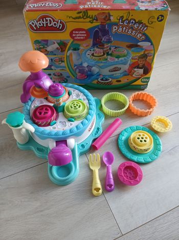 Le petit pâtissier playdoh