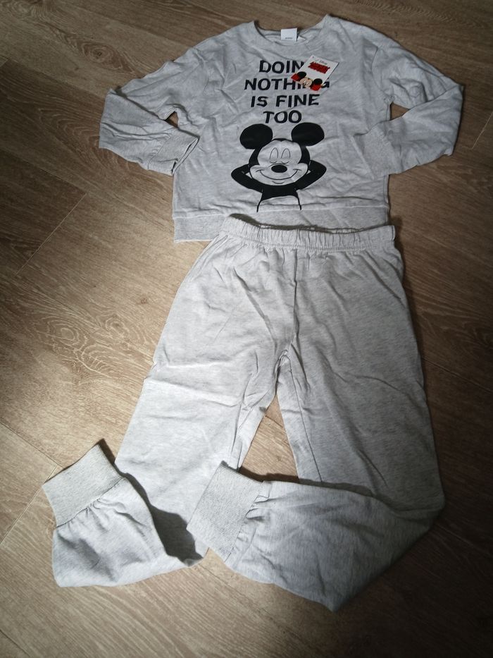 Pyjama neuf Mickey mouse 6 ans