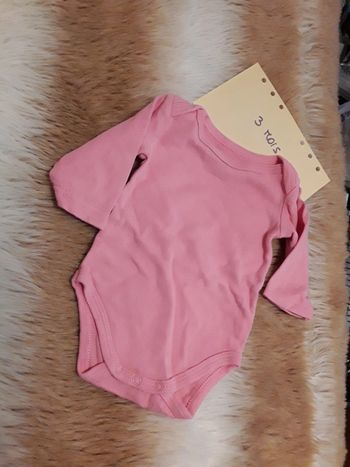 Body bébé fille rose 3 mois