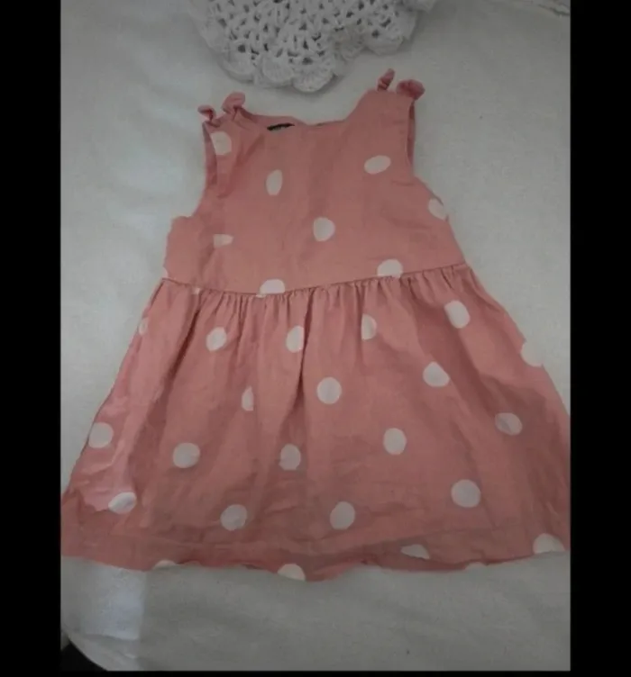 😍Magnifique robe rose petit pois 6 mois fille kiabi - photo numéro 3