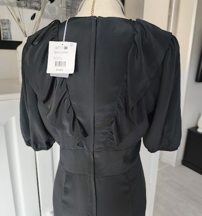 Robe noire - photo numéro 5