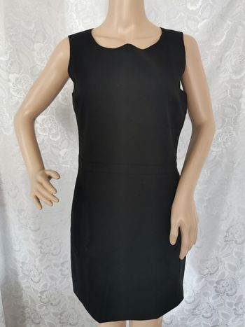 Robe. Noir. Taille 40. LH