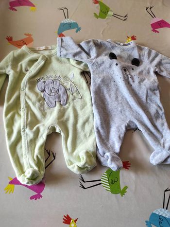 Lot 2 pyjamas mixte 1 mois