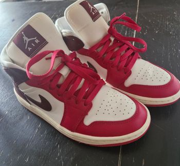 Air Jordan mid 1 rouge hibiscus 🌺 