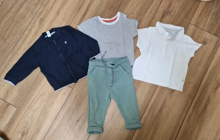 Lot de vêtements bébé Obaibi - 12 mois