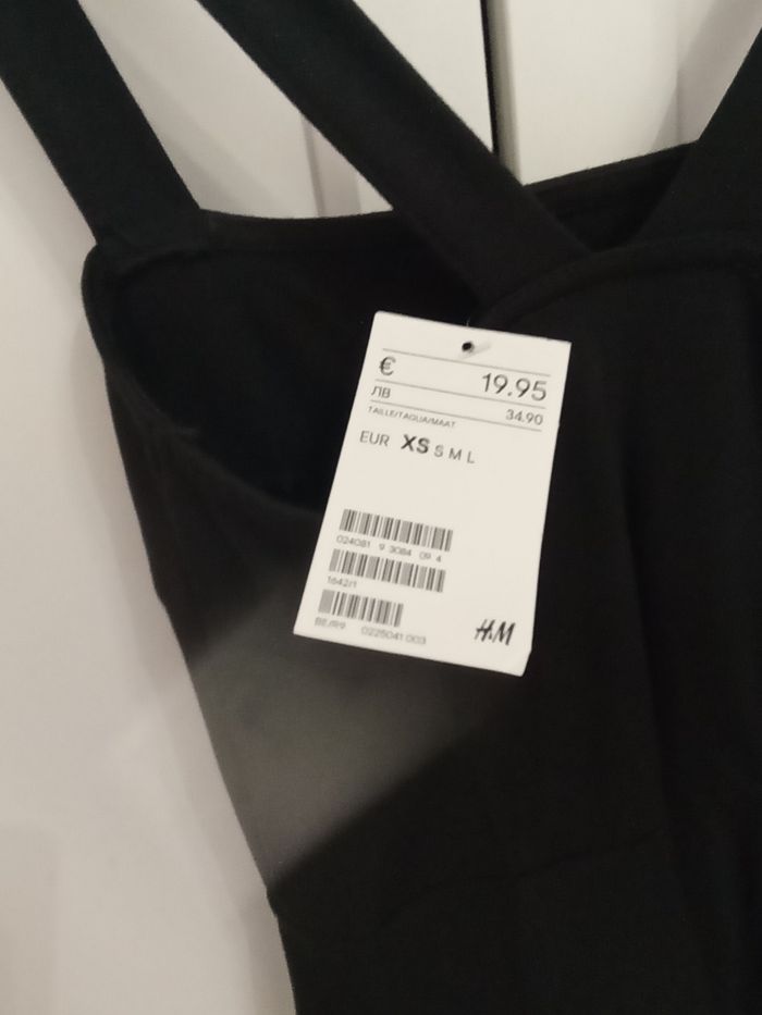 Robe patineuse noire neuve H&M taille xs - photo numéro 3