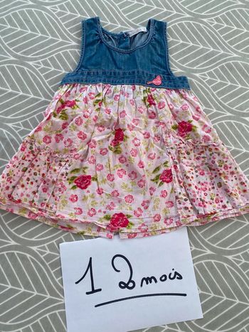 Très belle robe 12 mois