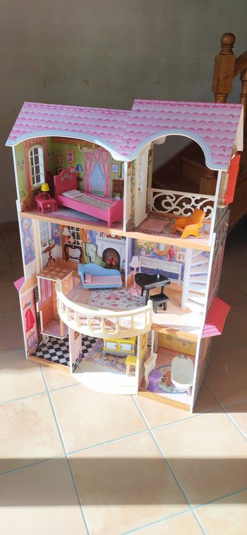 Maison de poupée kidkraft 