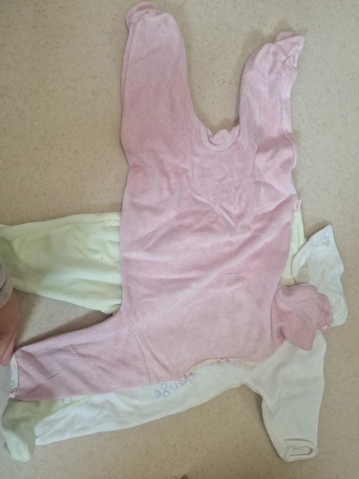 2 pyjamas tout doux 3 mois - photo numéro 4