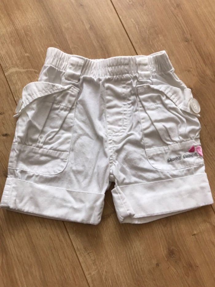 Short taille 6 mois comme neuf