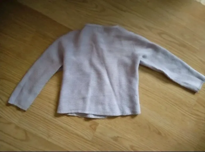 Gilet violet. Fille . Cnd.
Taille 4 ans - photo numéro 6
