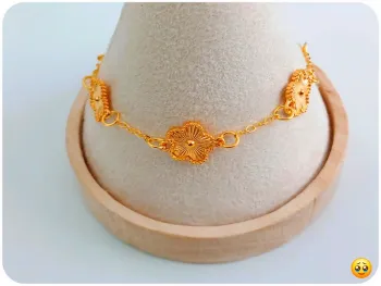 Bracelet trèfle doré – porte-bonheur tendance et raffiné