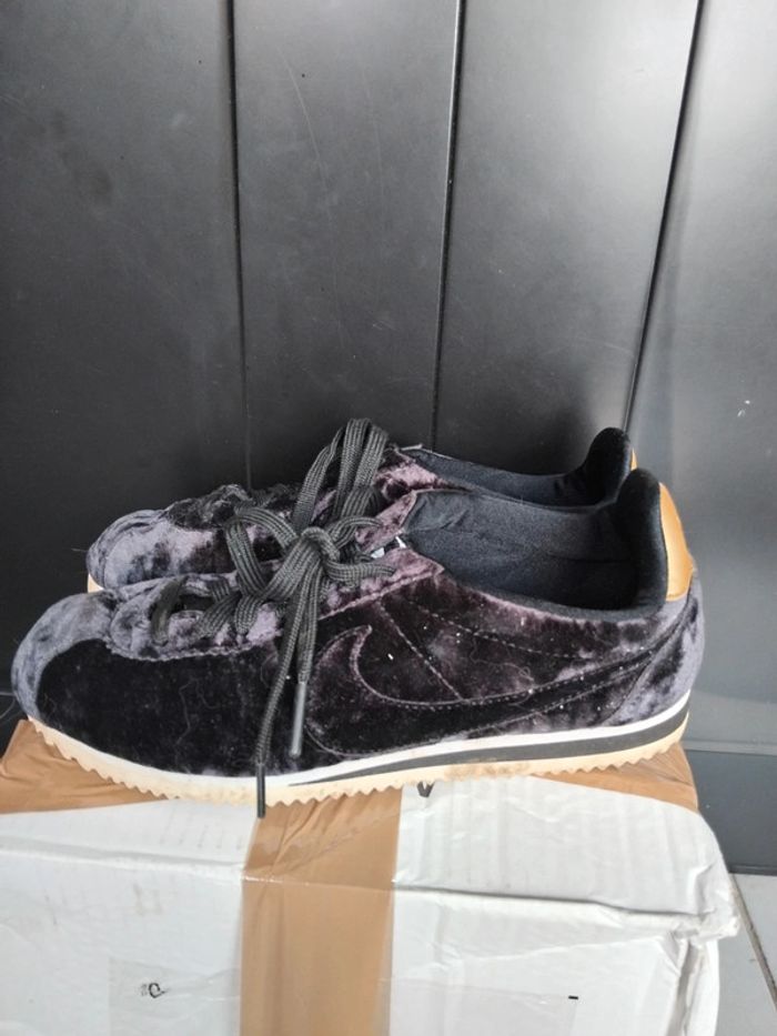 Baskets Nike taille 39 - photo numéro 3