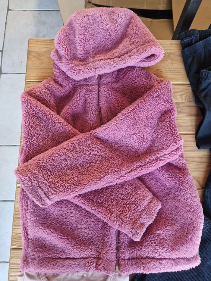 Lot vêtements fille 6ans - photo numéro 2
