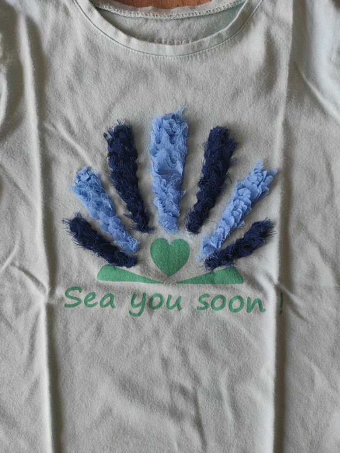 Tee-shirt MC Kiabi 4 ans en TBE - photo numéro 2