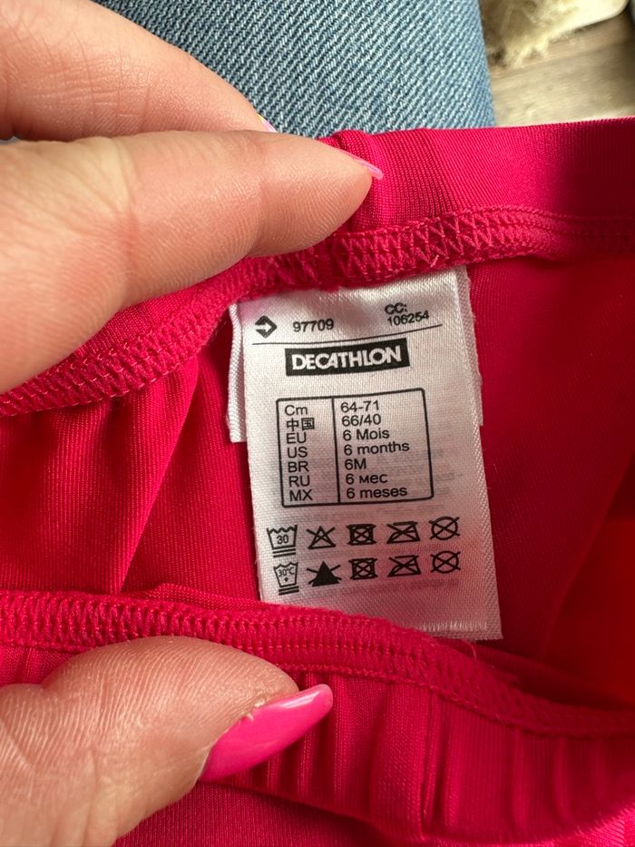- Ensemble de bain Décathlon - 6 mois - Très bon état - photo numéro 2