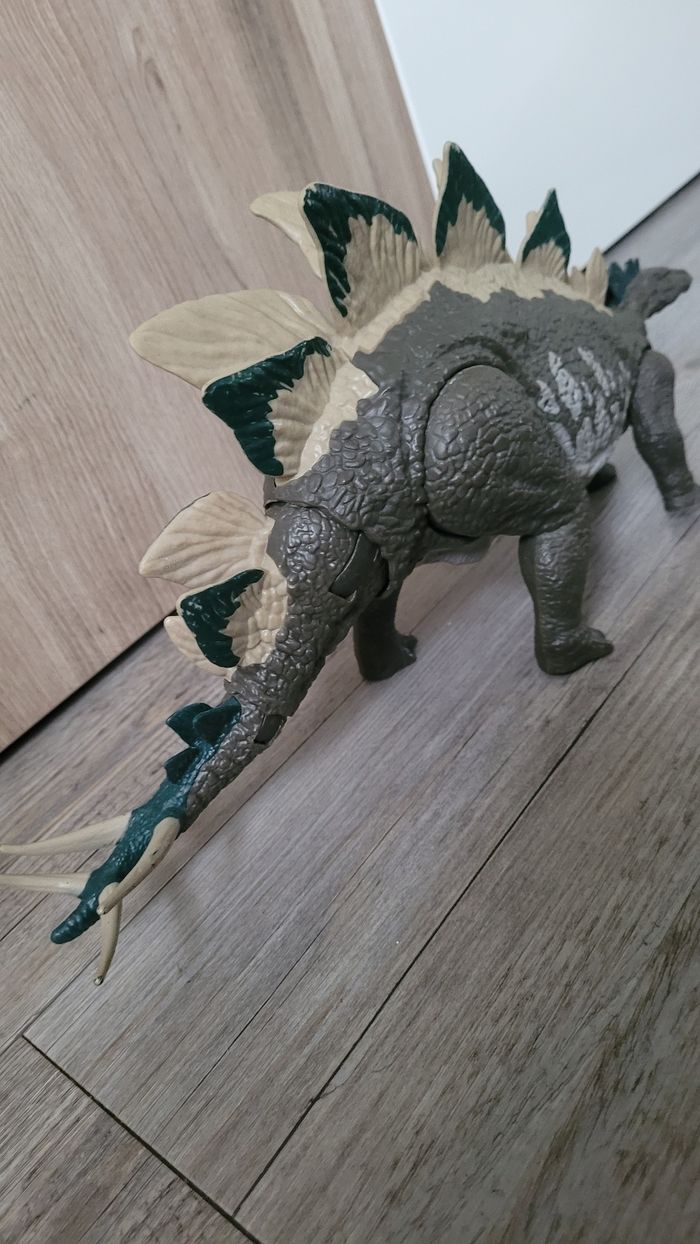 Dinosaure Stegosaure Jurassic World - photo numéro 2