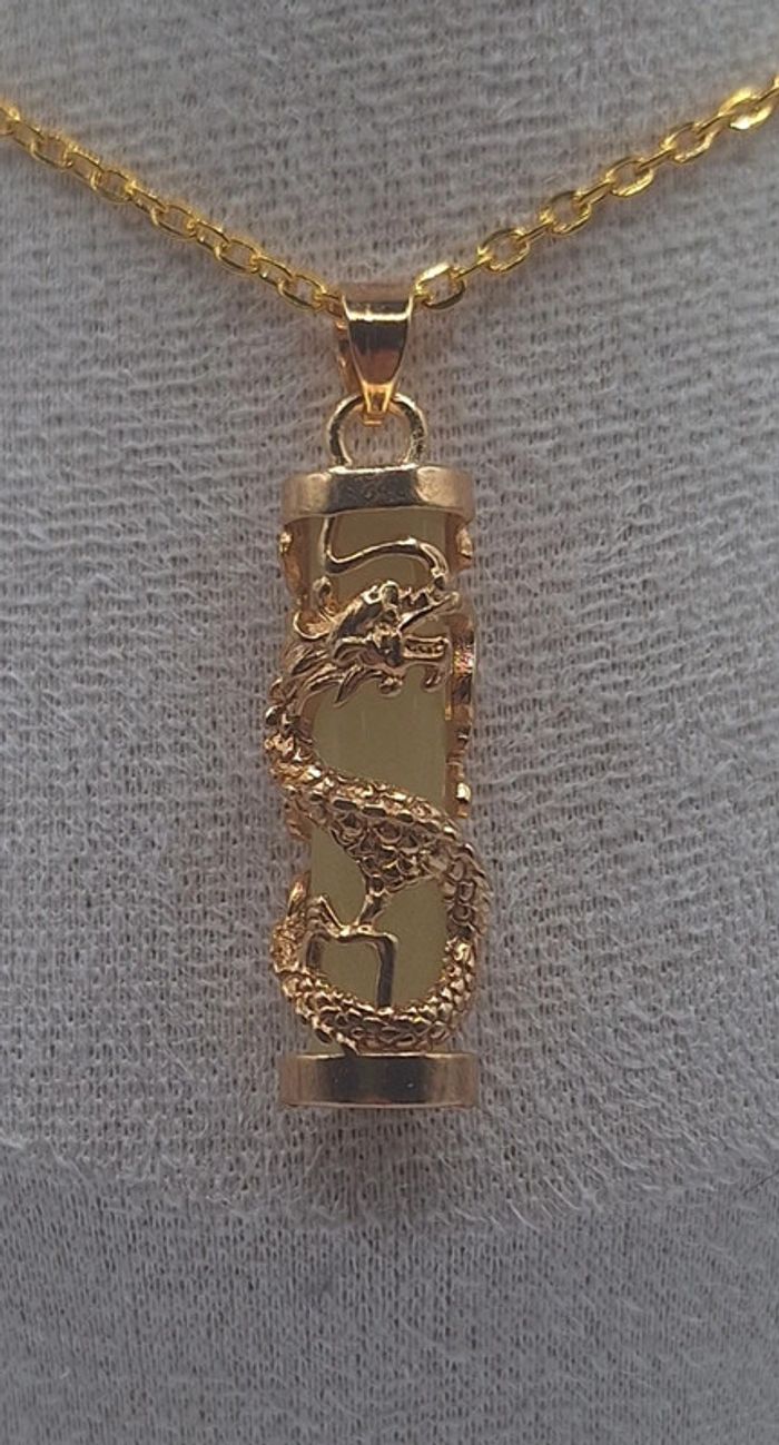Collier dragon fluorescent - photo numéro 2