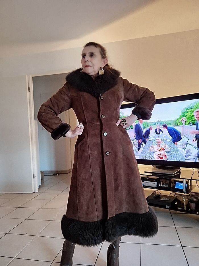 Manteau fourré Y2k style empire Vintage dressing lire descriptif - photo numéro 7