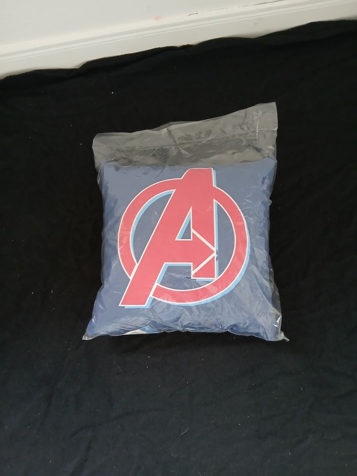 Coussin Avengers - photo numéro 2