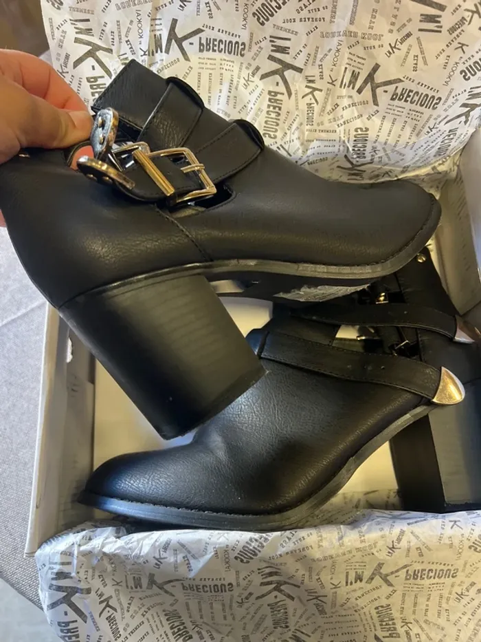 Bottine Kookai avec talon neuf jamais mis taille 41 - photo numéro 2