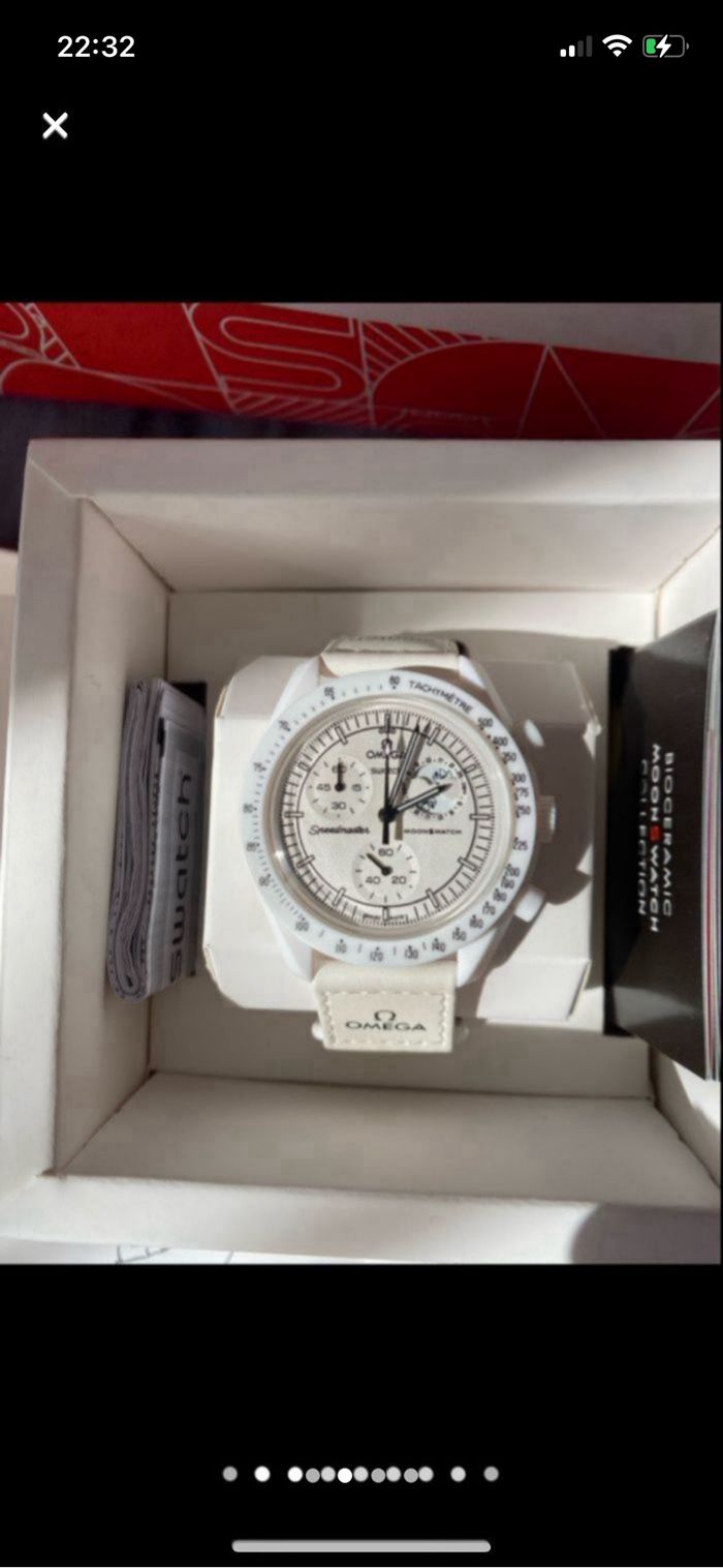 Omega X swatch moonswatch speedmaster mission to the moon phase snoopy edition, coloris white - photo numéro 2