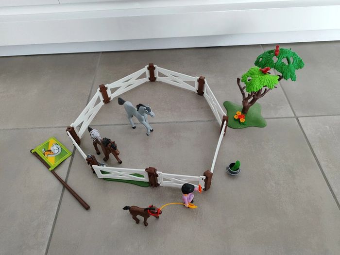 Enclos avec chevaux Playmobil 6931