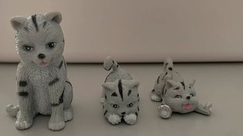 Lot 3 petites figurines chats