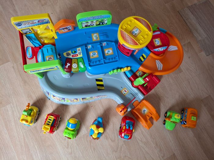 Vtech tutut bolide mon premier garage - photo numéro 2