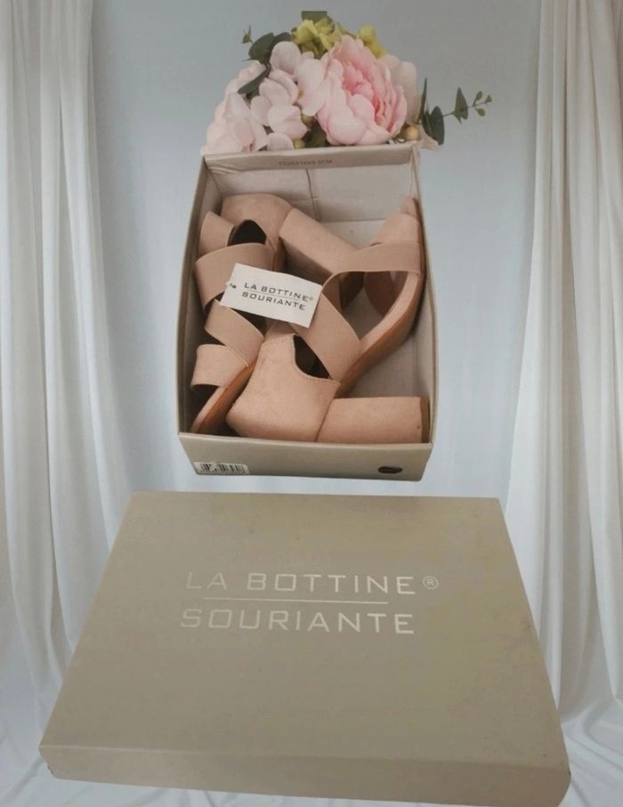 🤎🤍Jolie Paires De Sandales La Bottine Souriante 🤎🤍
