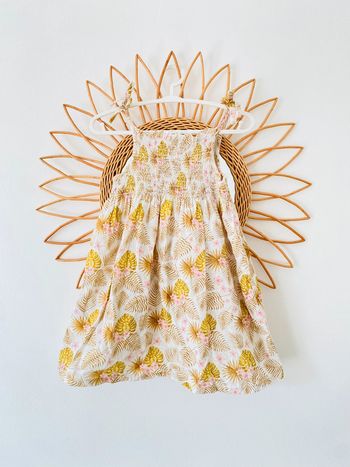 Robe floral Mango 2/3 ans 98 cm en très bon état