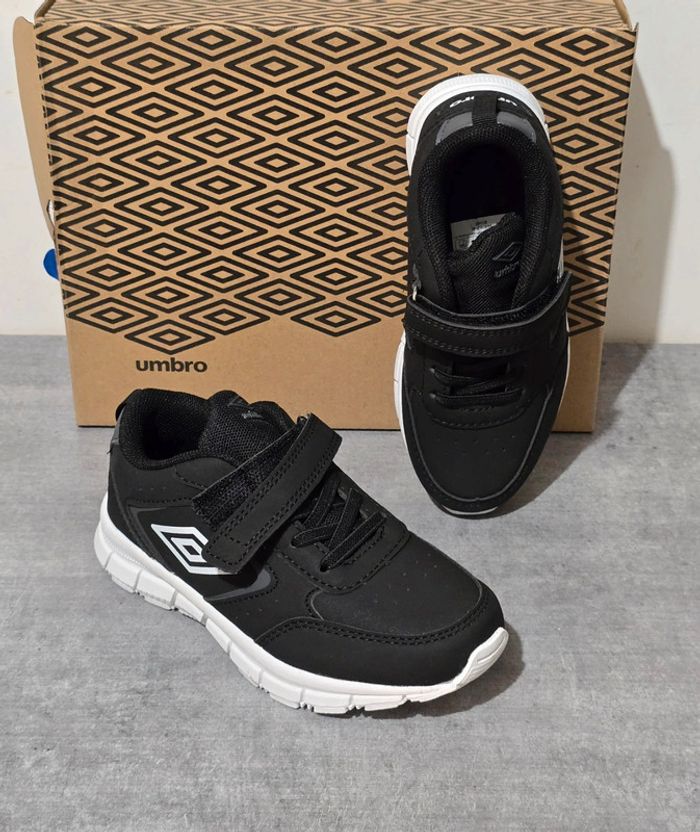 Baskets enfant umbro taille 31