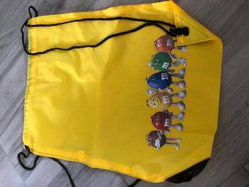 Sac à dos, M&M's