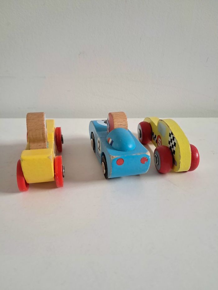 Lot petites voitures bois Janod - photo numéro 5