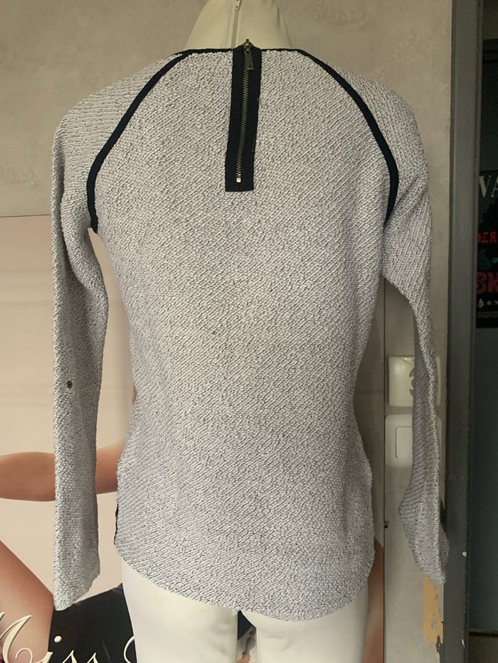 Pull blanc et noir - photo numéro 4