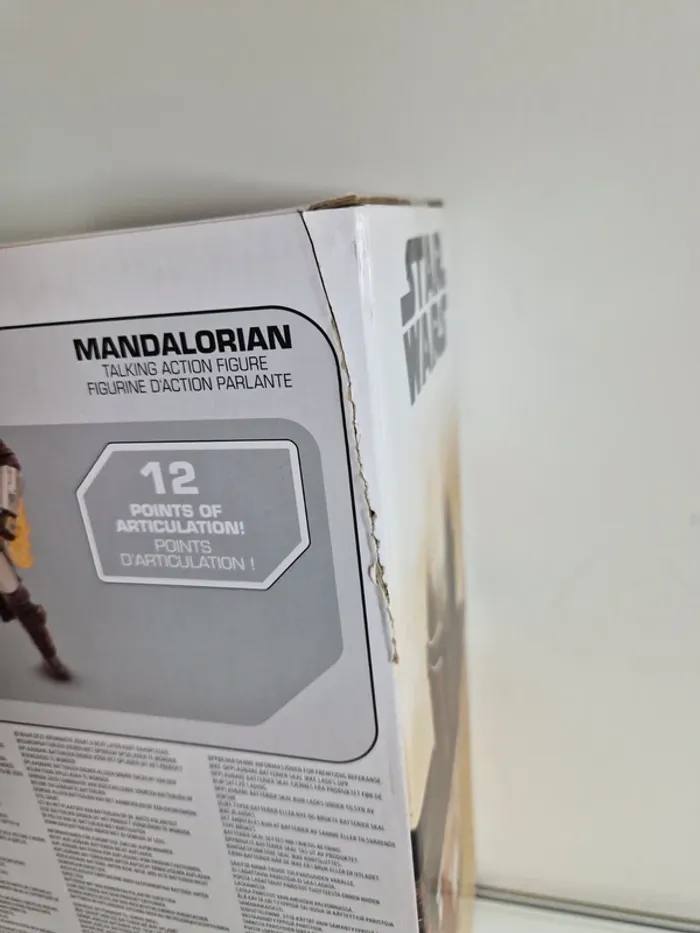 D237 Disney Store Figurine The Mandalorian articulée et parlante Nouveau - photo numéro 4
