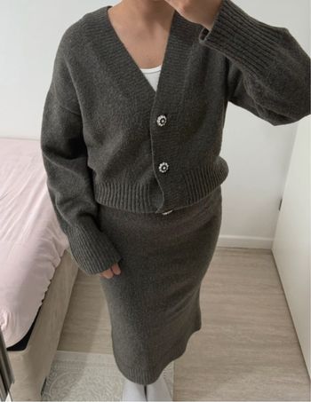 Ensemble pull et jupe gris foncé H&M