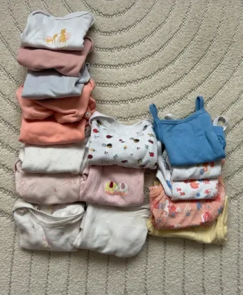 Lot body manches courtes et bretelles