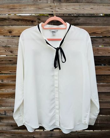Blouse avec noeud - Taille 46