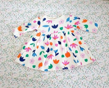 Robe crème et multicolore