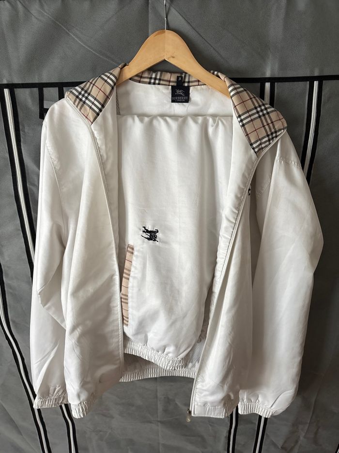 Burberry - photo numéro 2