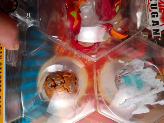 Magnifique coffret Bakugan neuf - photo numéro 4