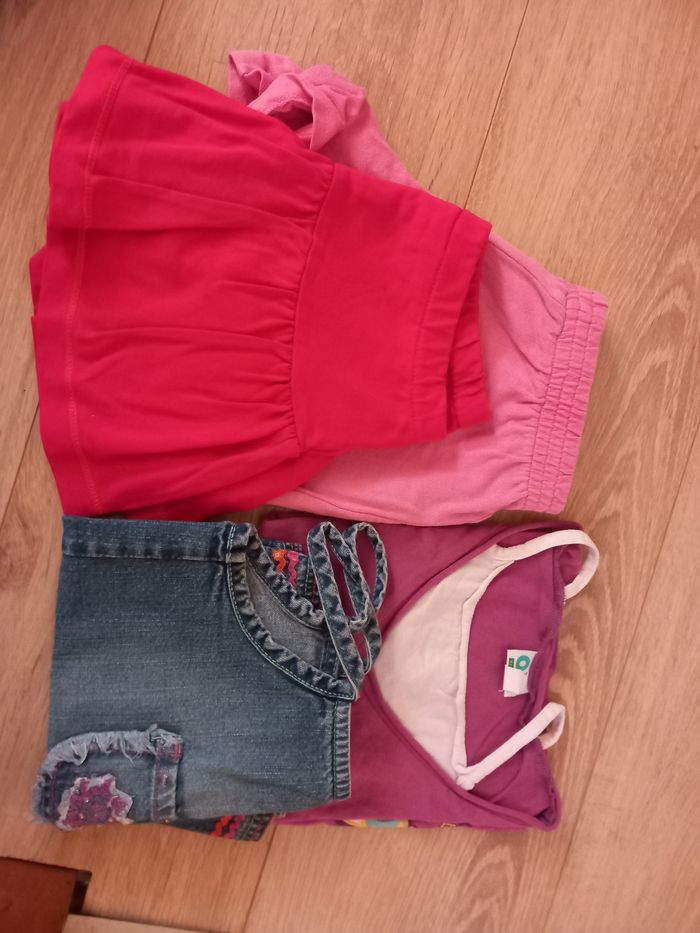 Lot 4 vêtements été (5 ans) - photo numéro 3