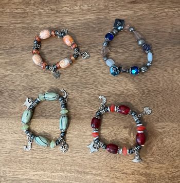 Lot 4 bracelets fantaisie