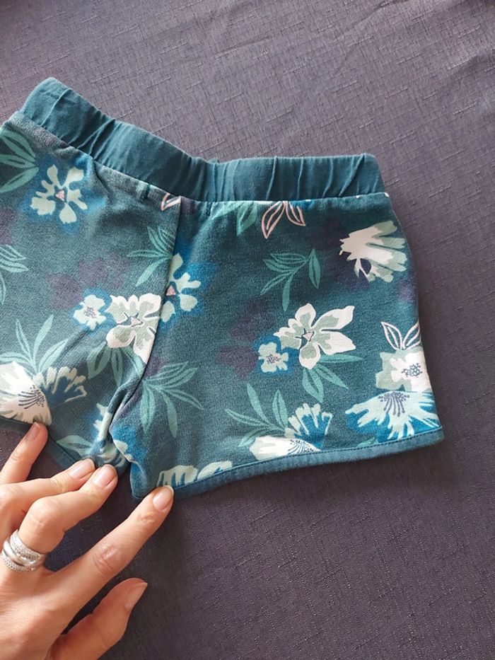 Short fleuri Vertbaudet taille 4 ans - photo numéro 9