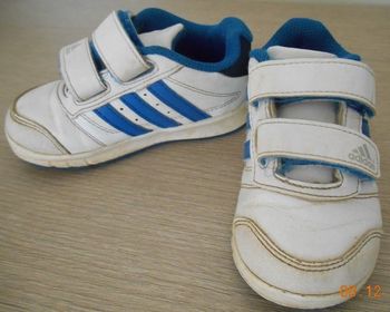 Baskets garçon-fille pointure 22 /18-21 mois Adidas