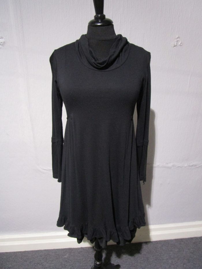 Robe noire Voodoo 36