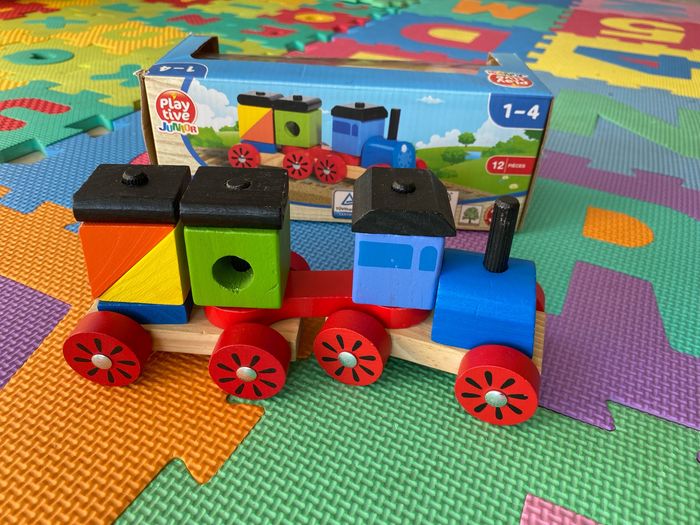 Jeu d’encastrement Train en bois