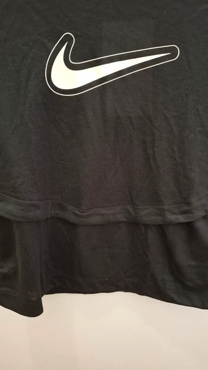 Lots 2 t-shirt Nike Taille 122-128cm - photo numéro 4