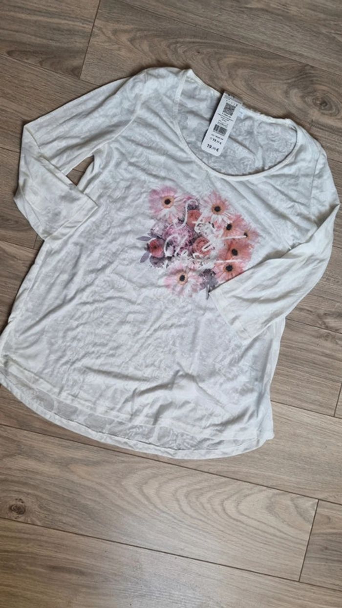 Haut tee shirt blanc neuf étiquette T4 40 42 L